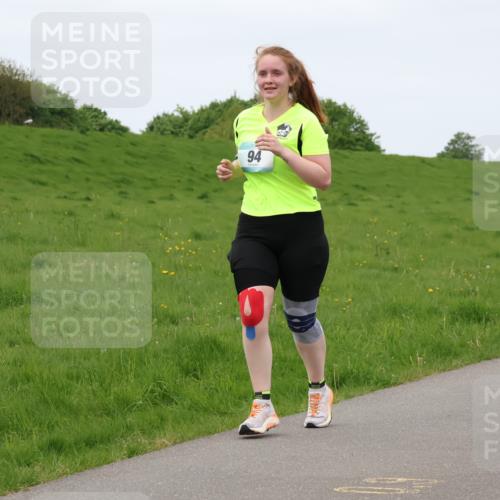 04.05.2025 - 8. Wedeler Halbmarathon Lena Gebhardt http://msf.ph/oto/7837260 04.05.2025 11:33:47 Laufen 94, 770 meine-sportfotos.de
