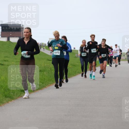 04.05.2025 - 8. Wedeler Halbmarathon Yannick Fuchs http://msf.ph/oto/7837325 04.05.2025 11:24:35 Laufen 799, 1073, 1200, 755, 202 meine-sportfotos.de