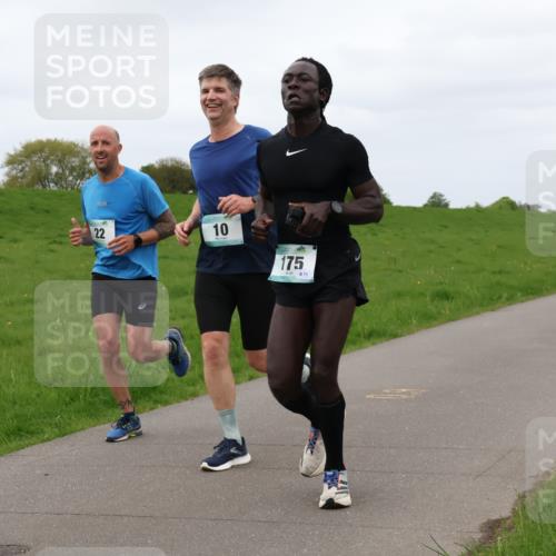 04.05.2025 - 8. Wedeler Halbmarathon Lena Gebhardt http://msf.ph/oto/7837331 04.05.2025 11:34:06 Laufen 22, 10, 175, 71 meine-sportfotos.de