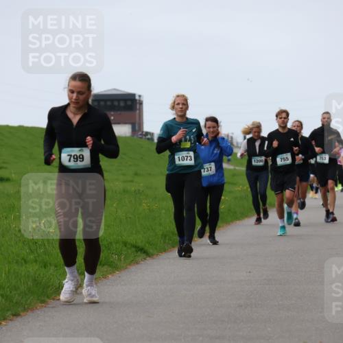 04.05.2025 - 8. Wedeler Halbmarathon Yannick Fuchs http://msf.ph/oto/7837359 04.05.2025 11:24:37 Laufen 799, 1073, 1200, 755, 753, 737 meine-sportfotos.de
