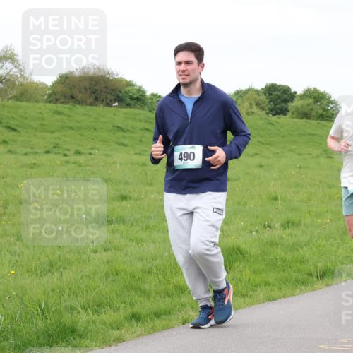 04.05.2025 - 8. Wedeler Halbmarathon Lena Gebhardt http://msf.ph/oto/7837414 04.05.2025 11:34:19 Laufen 490 meine-sportfotos.de