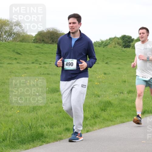 04.05.2025 - 8. Wedeler Halbmarathon Lena Gebhardt http://msf.ph/oto/7837418 04.05.2025 11:34:19 Laufen 490 meine-sportfotos.de