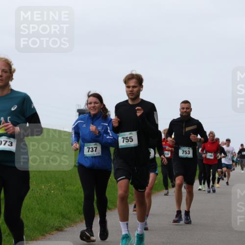 04.05.2025 - 8. Wedeler Halbmarathon Yannick Fuchs http://msf.ph/oto/7837426 04.05.2025 11:24:43 Laufen 2025, 1073, 737, 136, 755, 753, 859, 1146 meine-sportfotos.de