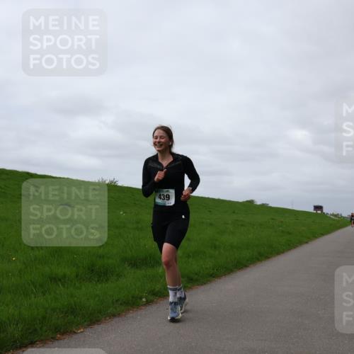 04.05.2025 - 8. Wedeler Halbmarathon Yannick Fuchs http://msf.ph/oto/7837437 04.05.2025 12:00:41 Laufen 439 meine-sportfotos.de