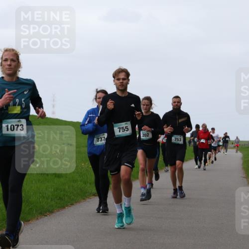 04.05.2025 - 8. Wedeler Halbmarathon Yannick Fuchs http://msf.ph/oto/7837443 04.05.2025 11:24:44 Laufen 25, 1073, 737, 755, 202, 753 meine-sportfotos.de