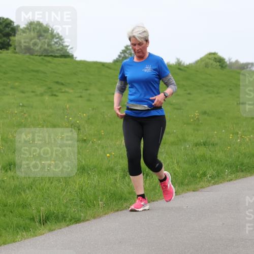 04.05.2025 - 8. Wedeler Halbmarathon Lena Gebhardt http://msf.ph/oto/7837448 04.05.2025 11:34:24 Laufen  meine-sportfotos.de