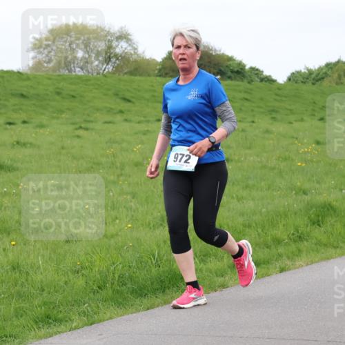04.05.2025 - 8. Wedeler Halbmarathon Lena Gebhardt http://msf.ph/oto/7837483 04.05.2025 11:34:27 Laufen 972 meine-sportfotos.de