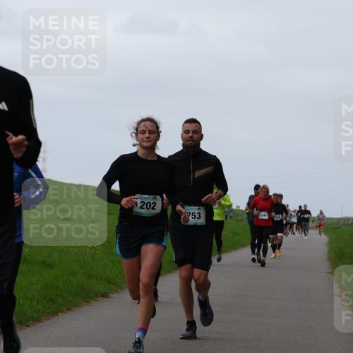 04.05.2025 - 8. Wedeler Halbmarathon Yannick Fuchs http://msf.ph/oto/7837484 04.05.2025 11:24:46 Laufen 755, 202, 753, 1146 meine-sportfotos.de