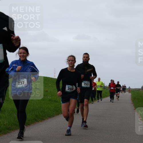 04.05.2025 - 8. Wedeler Halbmarathon Yannick Fuchs http://msf.ph/oto/7837494 04.05.2025 11:24:47 Laufen 755, 737, 202, 753 meine-sportfotos.de