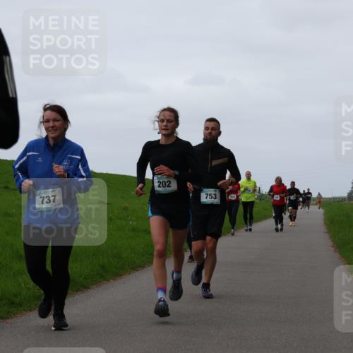 04.05.2025 - 8. Wedeler Halbmarathon Yannick Fuchs http://msf.ph/oto/7837511 04.05.2025 11:24:47 Laufen 55, 737, 202, 753 meine-sportfotos.de