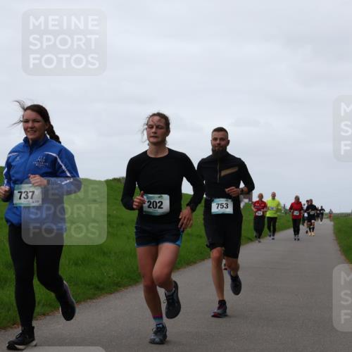 04.05.2025 - 8. Wedeler Halbmarathon Yannick Fuchs http://msf.ph/oto/7837543 04.05.2025 11:24:48 Laufen 737, 136, 202, 753 meine-sportfotos.de