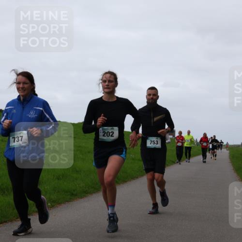 04.05.2025 - 8. Wedeler Halbmarathon Yannick Fuchs http://msf.ph/oto/7837547 04.05.2025 11:24:48 Laufen 737, 136, 202, 753, 459 meine-sportfotos.de
