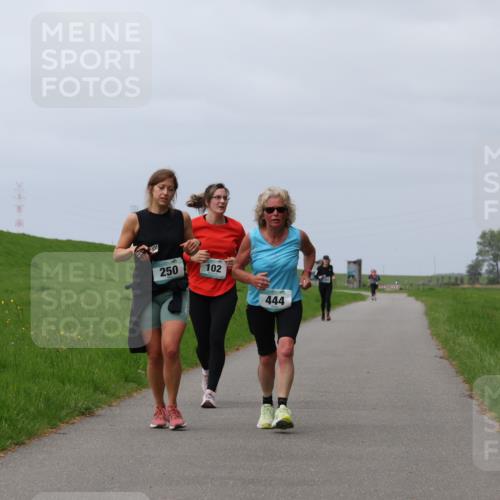 04.05.2025 - 8. Wedeler Halbmarathon Yannick Fuchs http://msf.ph/oto/7837557 04.05.2025 12:00:59 Laufen 250, 102, 444 meine-sportfotos.de
