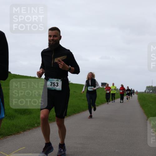 04.05.2025 - 8. Wedeler Halbmarathon Yannick Fuchs http://msf.ph/oto/7837583 04.05.2025 11:24:49 Laufen 202, 753, 1206 meine-sportfotos.de