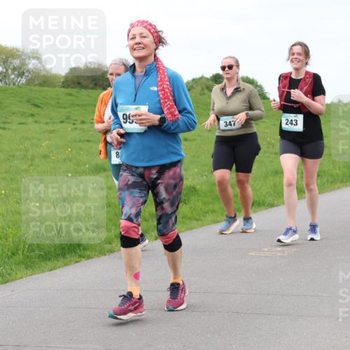 04.05.2025 - 8. Wedeler Halbmarathon Lena Gebhardt http://msf.ph/oto/7837591 04.05.2025 11:34:47 Laufen 8, 99, 347, 243, 1141 meine-sportfotos.de