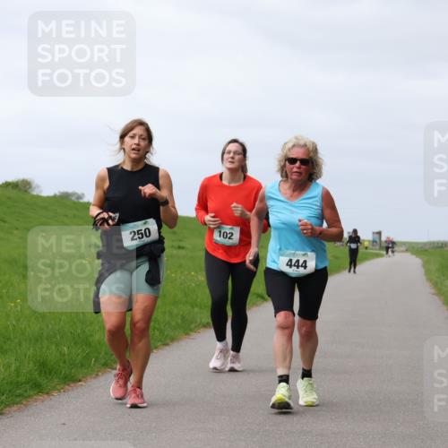 04.05.2025 - 8. Wedeler Halbmarathon Yannick Fuchs http://msf.ph/oto/7837602 04.05.2025 12:01:02 Laufen 250, 102, 444 meine-sportfotos.de