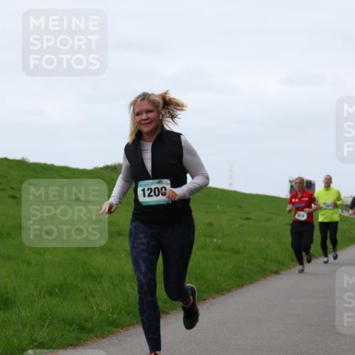 04.05.2025 - 8. Wedeler Halbmarathon Yannick Fuchs http://msf.ph/oto/7837623 04.05.2025 11:24:51 Laufen 1200, 859 meine-sportfotos.de