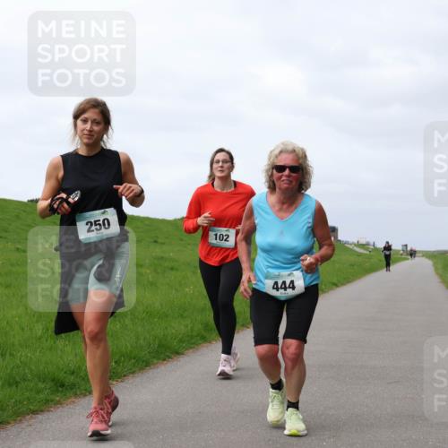 04.05.2025 - 8. Wedeler Halbmarathon Yannick Fuchs http://msf.ph/oto/7837633 04.05.2025 12:01:04 Laufen 250, 102, 444 meine-sportfotos.de