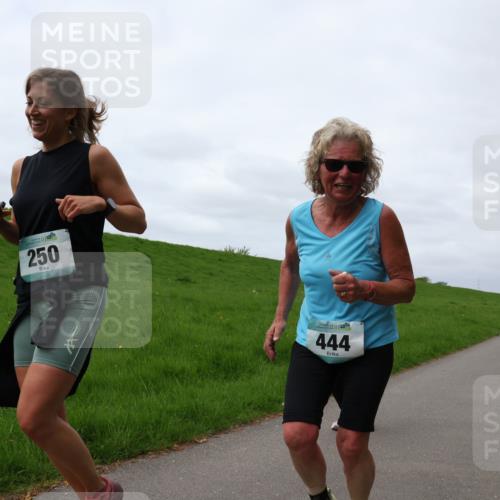 04.05.2025 - 8. Wedeler Halbmarathon Yannick Fuchs http://msf.ph/oto/7837694 04.05.2025 12:01:06 Laufen 250, 444 meine-sportfotos.de