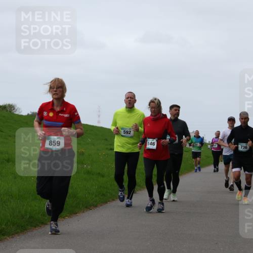 04.05.2025 - 8. Wedeler Halbmarathon Yannick Fuchs http://msf.ph/oto/7837733 04.05.2025 11:24:55 Laufen 859, 592, 146, 736 meine-sportfotos.de