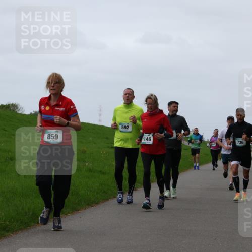 04.05.2025 - 8. Wedeler Halbmarathon Yannick Fuchs http://msf.ph/oto/7837737 04.05.2025 11:24:55 Laufen 859, 592, 1146, 736 meine-sportfotos.de