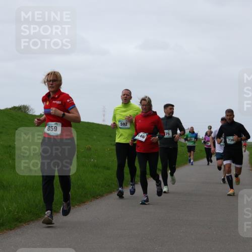 04.05.2025 - 8. Wedeler Halbmarathon Yannick Fuchs http://msf.ph/oto/7837747 04.05.2025 11:24:55 Laufen 592, 859, 146, 75, 736 meine-sportfotos.de