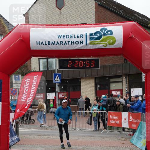 04.05.2025 - 8. Wedeler Halbmarathon Felixshl http://msf.ph/oto/7837764 04.05.2025 12:28:51 Ziel 214 meine-sportfotos.de