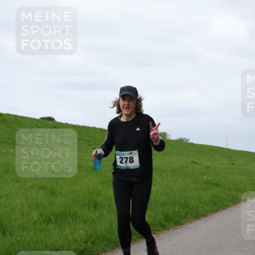 04.05.2025 - 8. Wedeler Halbmarathon Yannick Fuchs http://msf.ph/oto/7837813 04.05.2025 12:01:22 Laufen 278 meine-sportfotos.de