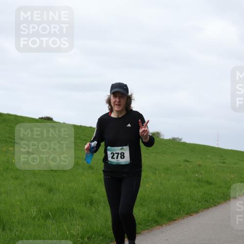04.05.2025 - 8. Wedeler Halbmarathon Yannick Fuchs http://msf.ph/oto/7837817 04.05.2025 12:01:22 Laufen 278 meine-sportfotos.de