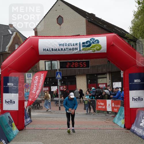 04.05.2025 - 8. Wedeler Halbmarathon Felixshl http://msf.ph/oto/7837835 04.05.2025 12:28:52 Ziel 214 meine-sportfotos.de