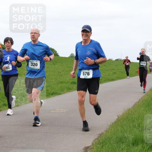 04.05.2025 - 8. Wedeler Halbmarathon Lena Gebhardt http://msf.ph/oto/7837918 04.05.2025 11:35:48 Laufen 808, 95, 320, 851, 576, 1179 meine-sportfotos.de