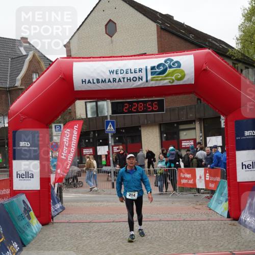 04.05.2025 - 8. Wedeler Halbmarathon Felixshl http://msf.ph/oto/7837923 04.05.2025 12:28:54 Ziel 214 meine-sportfotos.de