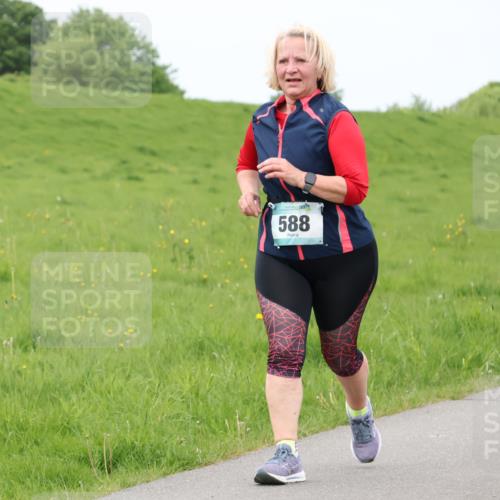 04.05.2025 - 8. Wedeler Halbmarathon Lena Gebhardt http://msf.ph/oto/7838003 04.05.2025 11:36:06 Laufen 588 meine-sportfotos.de