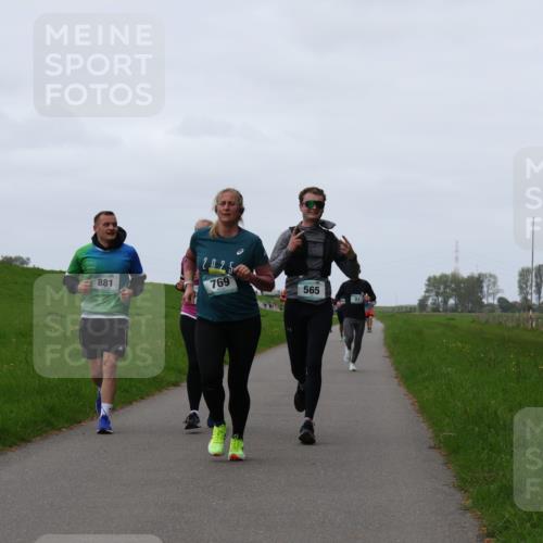 04.05.2025 - 8. Wedeler Halbmarathon Yannick Fuchs http://msf.ph/oto/7838006 04.05.2025 11:25:06 Laufen 881, 769, 565 meine-sportfotos.de