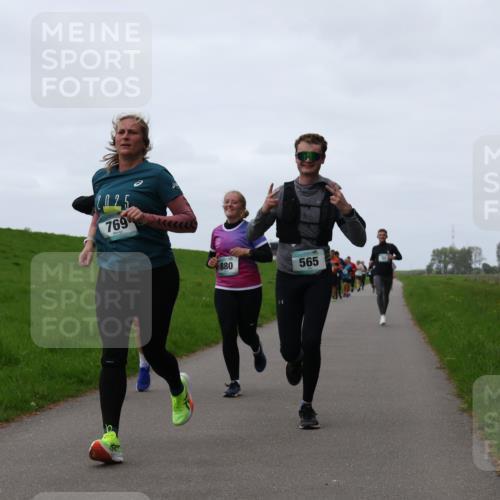 04.05.2025 - 8. Wedeler Halbmarathon Yannick Fuchs http://msf.ph/oto/7838055 04.05.2025 11:25:07 Laufen 25, 769, 880, 565 meine-sportfotos.de