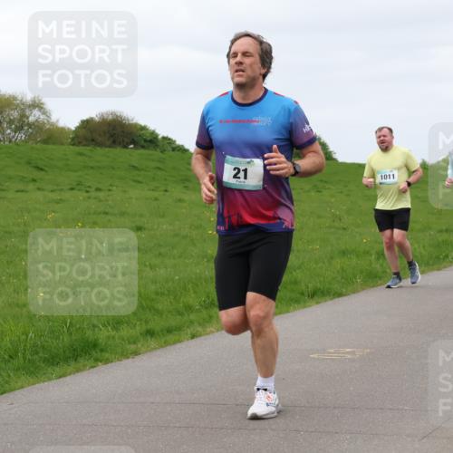 04.05.2025 - 8. Wedeler Halbmarathon Lena Gebhardt http://msf.ph/oto/7838072 04.05.2025 11:36:18 Laufen 2024, 18, 024, 21, 1011, 1010 meine-sportfotos.de