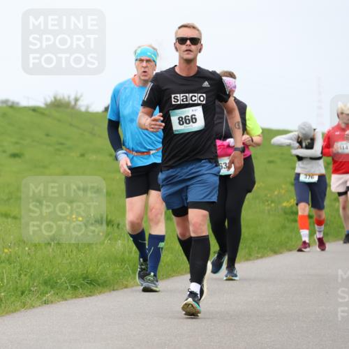 04.05.2025 - 8. Wedeler Halbmarathon Lena Gebhardt http://msf.ph/oto/7838114 04.05.2025 11:36:31 Laufen 866, 63, 376, 114, 108, 1055 meine-sportfotos.de