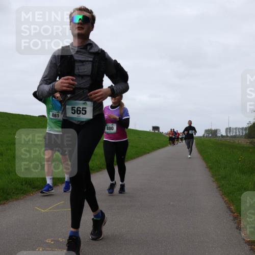 04.05.2025 - 8. Wedeler Halbmarathon Yannick Fuchs http://msf.ph/oto/7838116 04.05.2025 11:25:08 Laufen 881, 565, 880 meine-sportfotos.de
