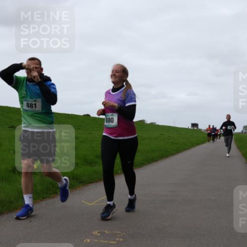 04.05.2025 - 8. Wedeler Halbmarathon Yannick Fuchs http://msf.ph/oto/7838131 04.05.2025 11:25:09 Laufen 881, 880 meine-sportfotos.de