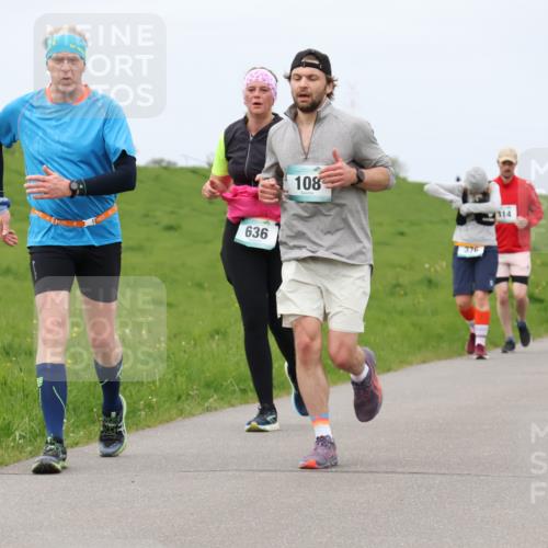 04.05.2025 - 8. Wedeler Halbmarathon Lena Gebhardt http://msf.ph/oto/7838134 04.05.2025 11:36:35 Laufen 636, 108, 376, 114, 297, 1055 meine-sportfotos.de