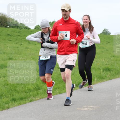 04.05.2025 - 8. Wedeler Halbmarathon Lena Gebhardt http://msf.ph/oto/7838217 04.05.2025 11:36:47 Laufen 375, 4, 297 meine-sportfotos.de