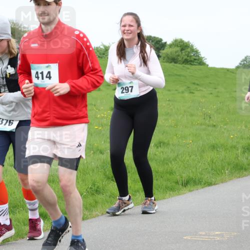 04.05.2025 - 8. Wedeler Halbmarathon Lena Gebhardt http://msf.ph/oto/7838220 04.05.2025 11:36:48 Laufen 376, 414, 297 meine-sportfotos.de