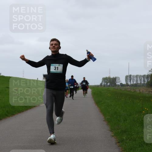 04.05.2025 - 8. Wedeler Halbmarathon Yannick Fuchs http://msf.ph/oto/7838225 04.05.2025 11:25:12 Laufen 31 meine-sportfotos.de