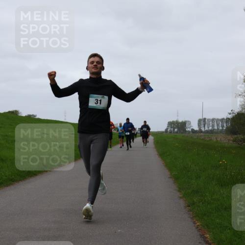 04.05.2025 - 8. Wedeler Halbmarathon Yannick Fuchs http://msf.ph/oto/7838249 04.05.2025 11:25:12 Laufen 31 meine-sportfotos.de