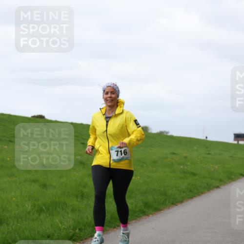 04.05.2025 - 8. Wedeler Halbmarathon Yannick Fuchs http://msf.ph/oto/7838250 04.05.2025 12:02:25 Laufen 716 meine-sportfotos.de