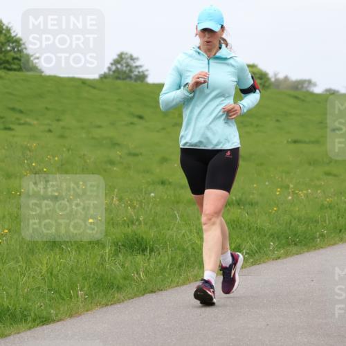 04.05.2025 - 8. Wedeler Halbmarathon Lena Gebhardt http://msf.ph/oto/7838263 04.05.2025 11:36:54 Laufen  meine-sportfotos.de