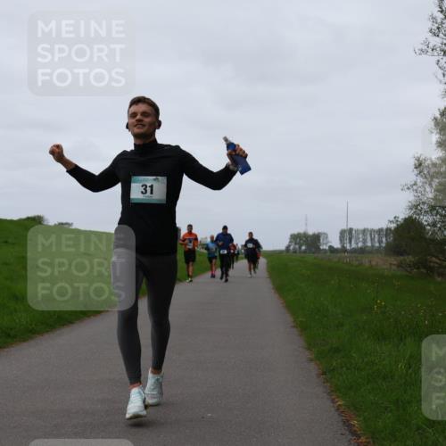 04.05.2025 - 8. Wedeler Halbmarathon Yannick Fuchs http://msf.ph/oto/7838269 04.05.2025 11:25:12 Laufen 31 meine-sportfotos.de