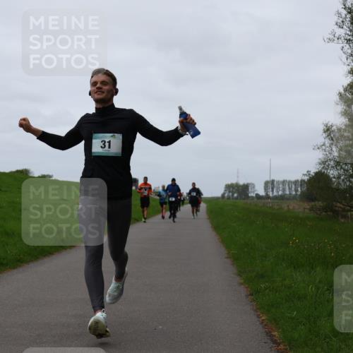 04.05.2025 - 8. Wedeler Halbmarathon Yannick Fuchs http://msf.ph/oto/7838273 04.05.2025 11:25:12 Laufen 31 meine-sportfotos.de