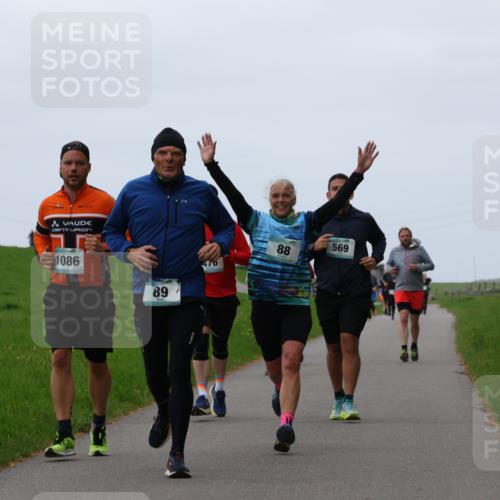 04.05.2025 - 8. Wedeler Halbmarathon Yannick Fuchs http://msf.ph/oto/7838322 04.05.2025 11:25:17 Laufen 1086, 89, 88, 569 meine-sportfotos.de