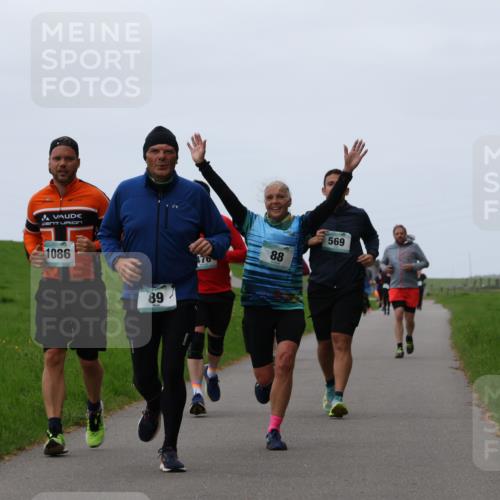04.05.2025 - 8. Wedeler Halbmarathon Yannick Fuchs http://msf.ph/oto/7838326 04.05.2025 11:25:17 Laufen 1086, 89, 88, 569 meine-sportfotos.de